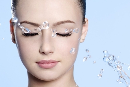 el-agua-micelar-usos-y-beneficios-que-puede-ofrecer