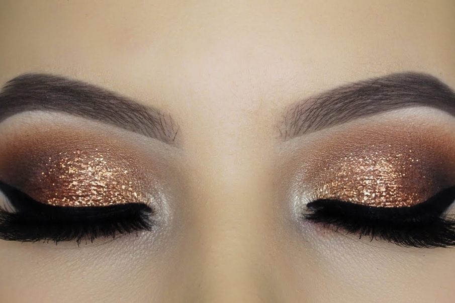 Maquillaje con glitter para cara, paso a paso